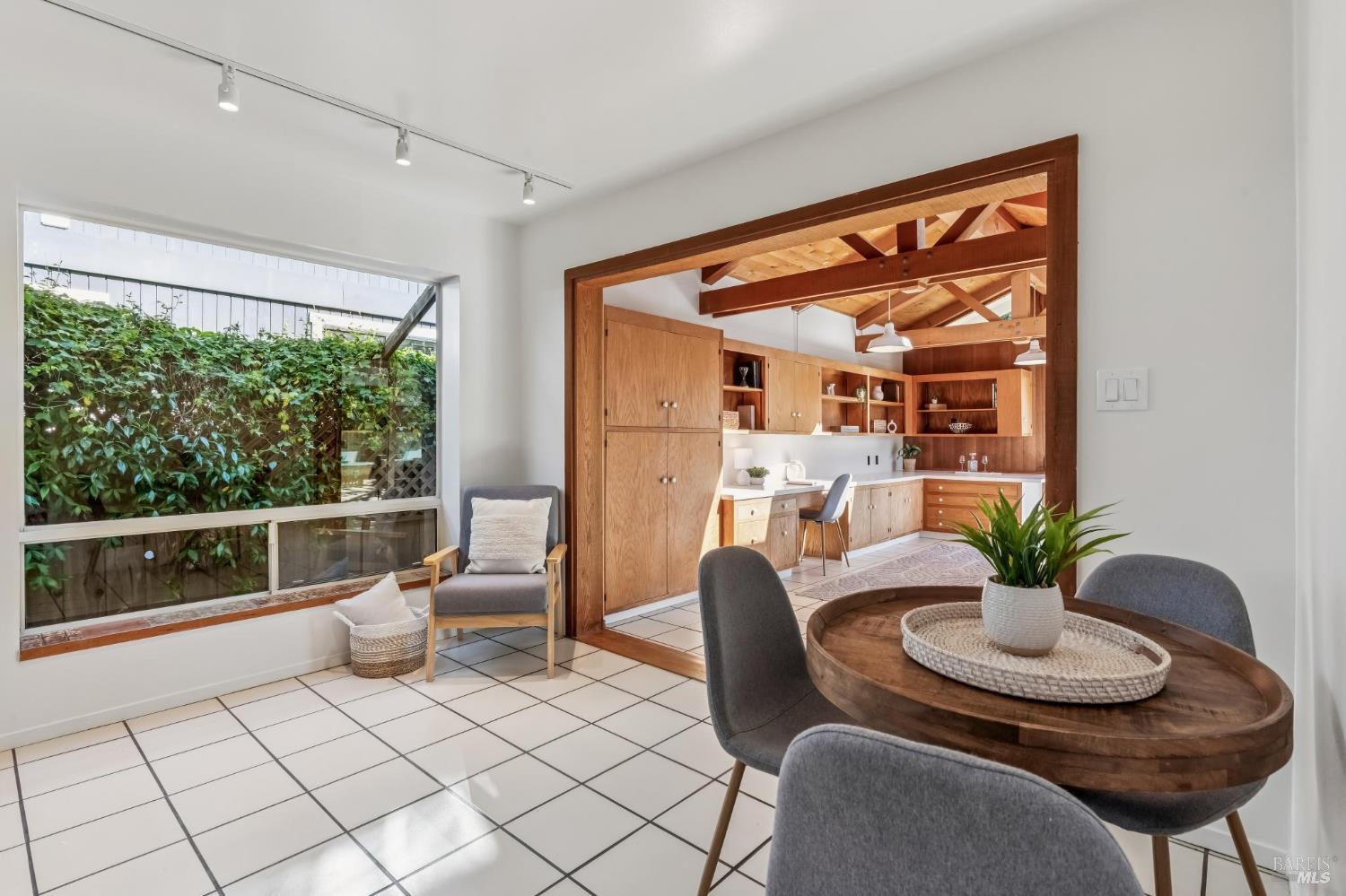 Detail Gallery Image 15 of 45 For 266 Riviera Dr, San Rafael,  CA 94901 - 4 Beds | 2 Baths