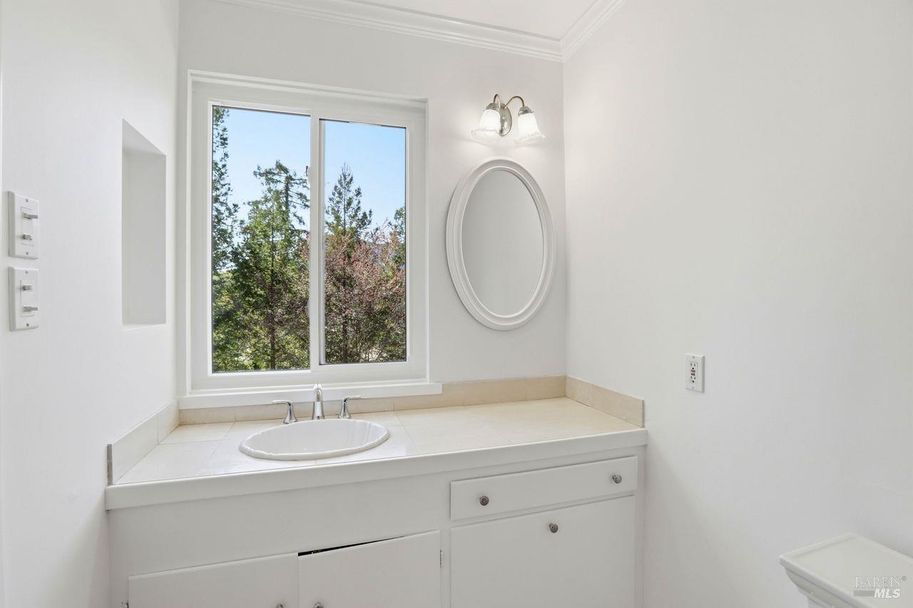 Detail Gallery Image 40 of 53 For 214 Poplar Dr, Kentfield,  CA 94904 - 4 Beds | 2/1 Baths