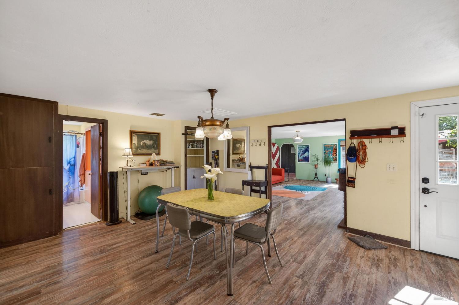 Detail Gallery Image 9 of 50 For 1450 Timberhill Rd, Santa Rosa,  CA 95401 - 6 Beds | 4 Baths