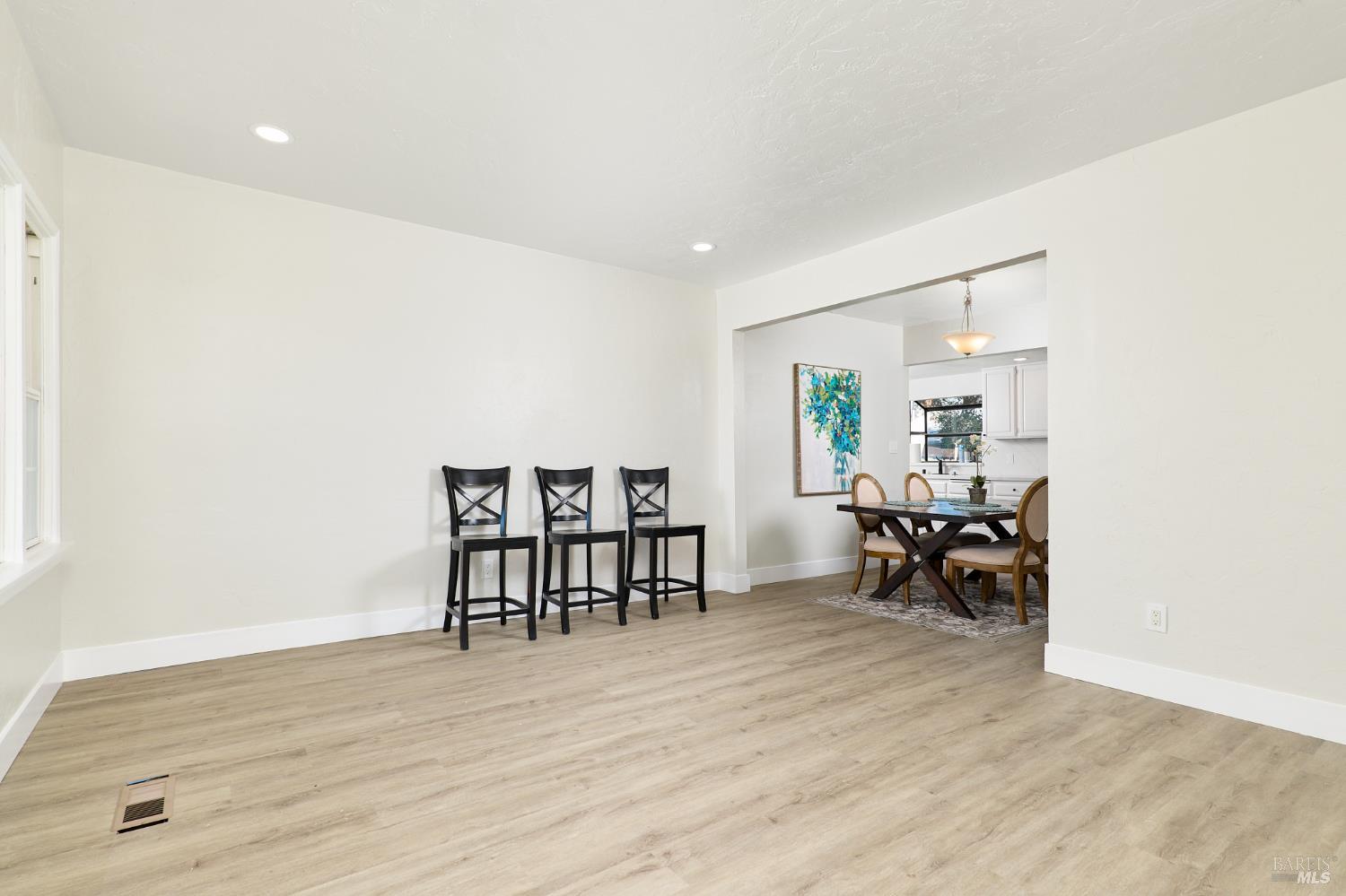 Detail Gallery Image 7 of 28 For 90 Manville Ave, Pittsburg,  CA 94565 - 3 Beds | 2 Baths