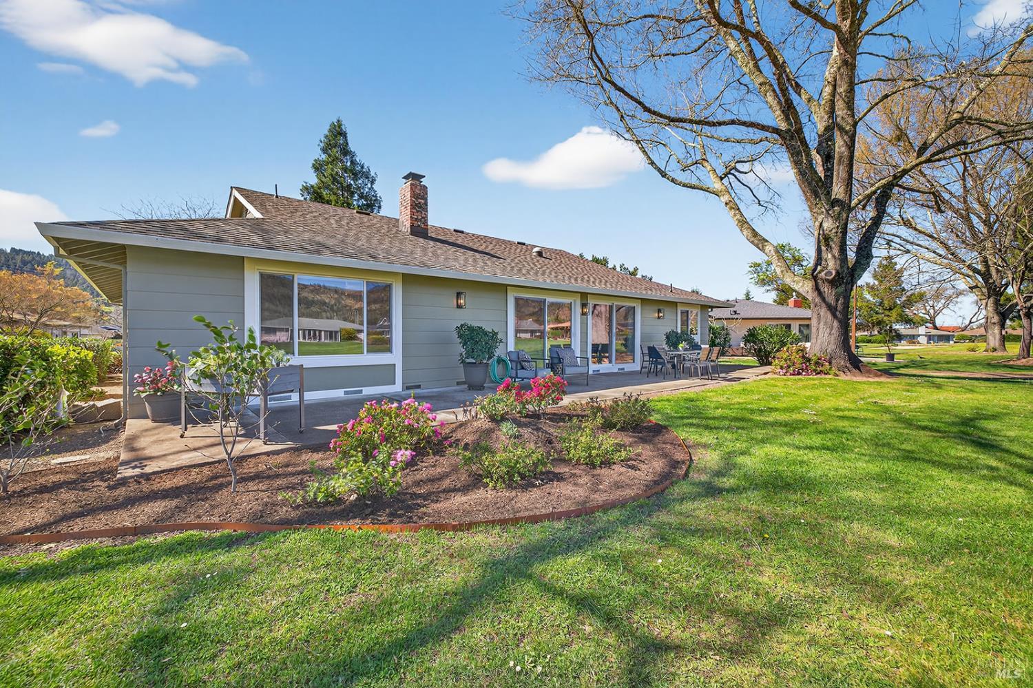 Detail Gallery Image 21 of 65 For 333 Golf Ct, Santa Rosa,  CA 95409 - 3 Beds | 2 Baths