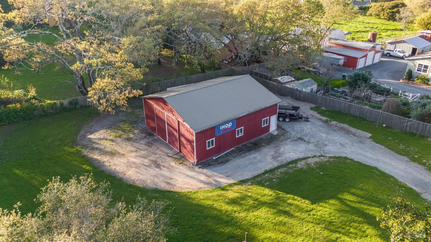 Detail Gallery Image 17 of 27 For 5408 Hessel Ave, Sebastopol,  CA 95472 - 4 Beds | 2 Baths