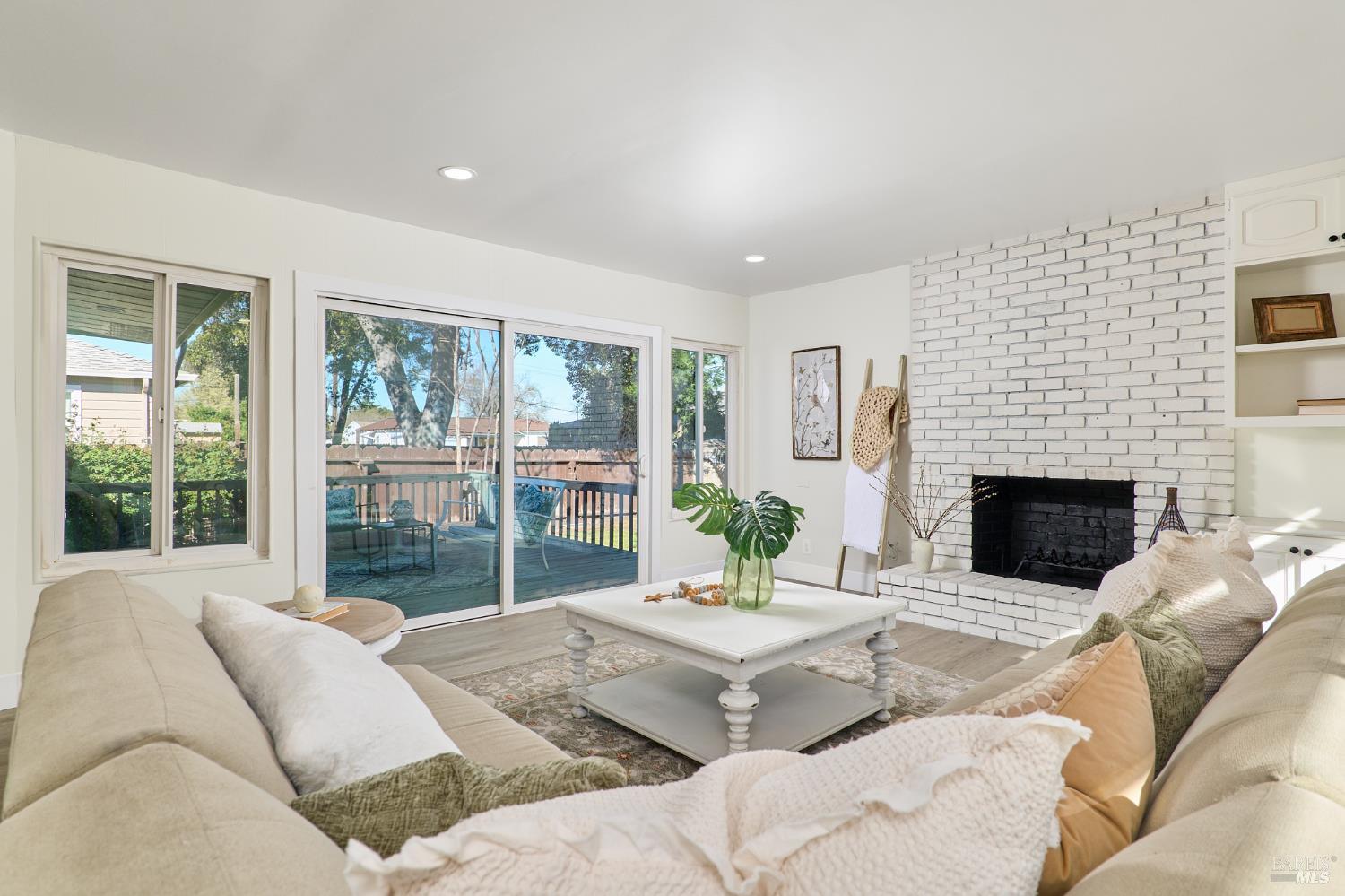 Detail Gallery Image 18 of 28 For 90 Manville Ave, Pittsburg,  CA 94565 - 3 Beds | 2 Baths