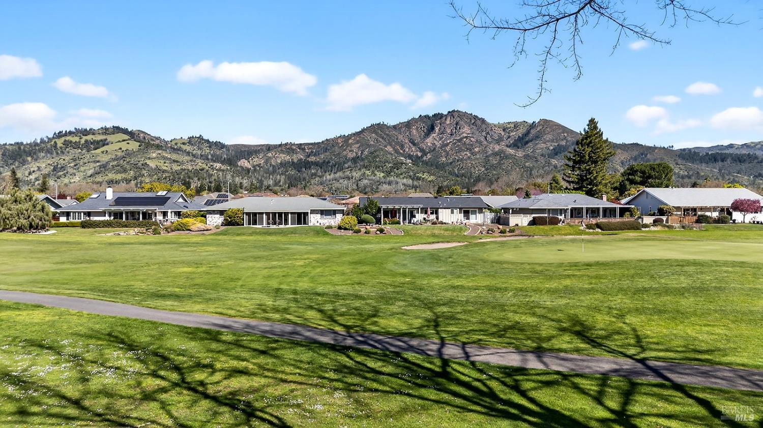 Detail Gallery Image 20 of 65 For 333 Golf Ct, Santa Rosa,  CA 95409 - 3 Beds | 2 Baths