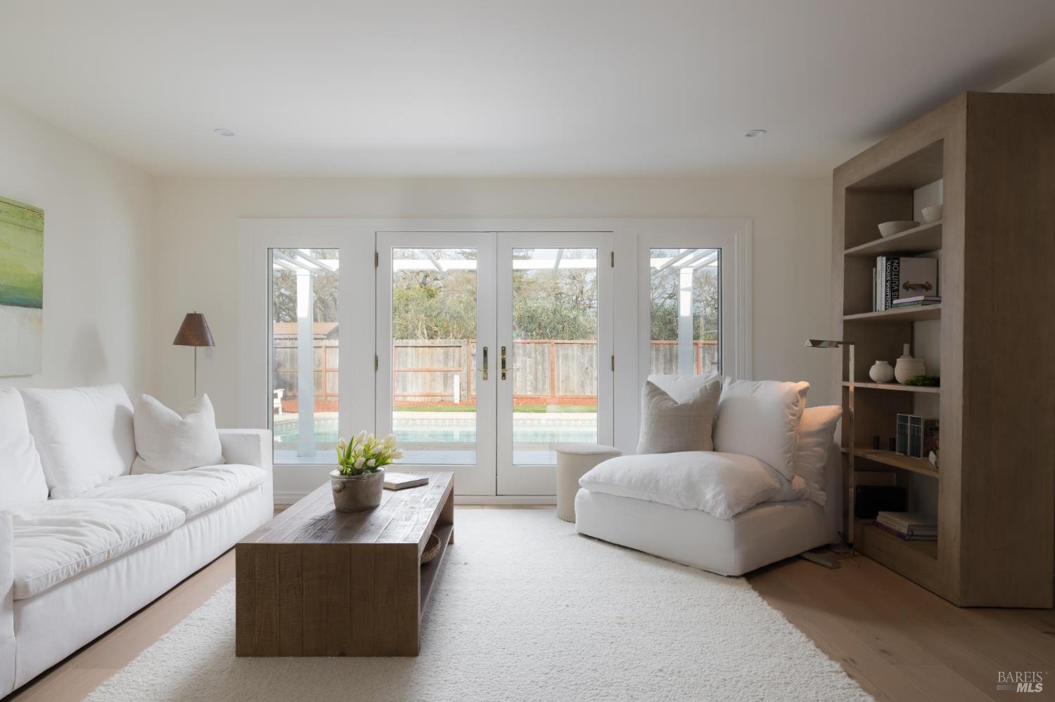 Detail Gallery Image 6 of 30 For 345 Francisco Dr, Sonoma,  CA 95476 - 3 Beds | 2 Baths