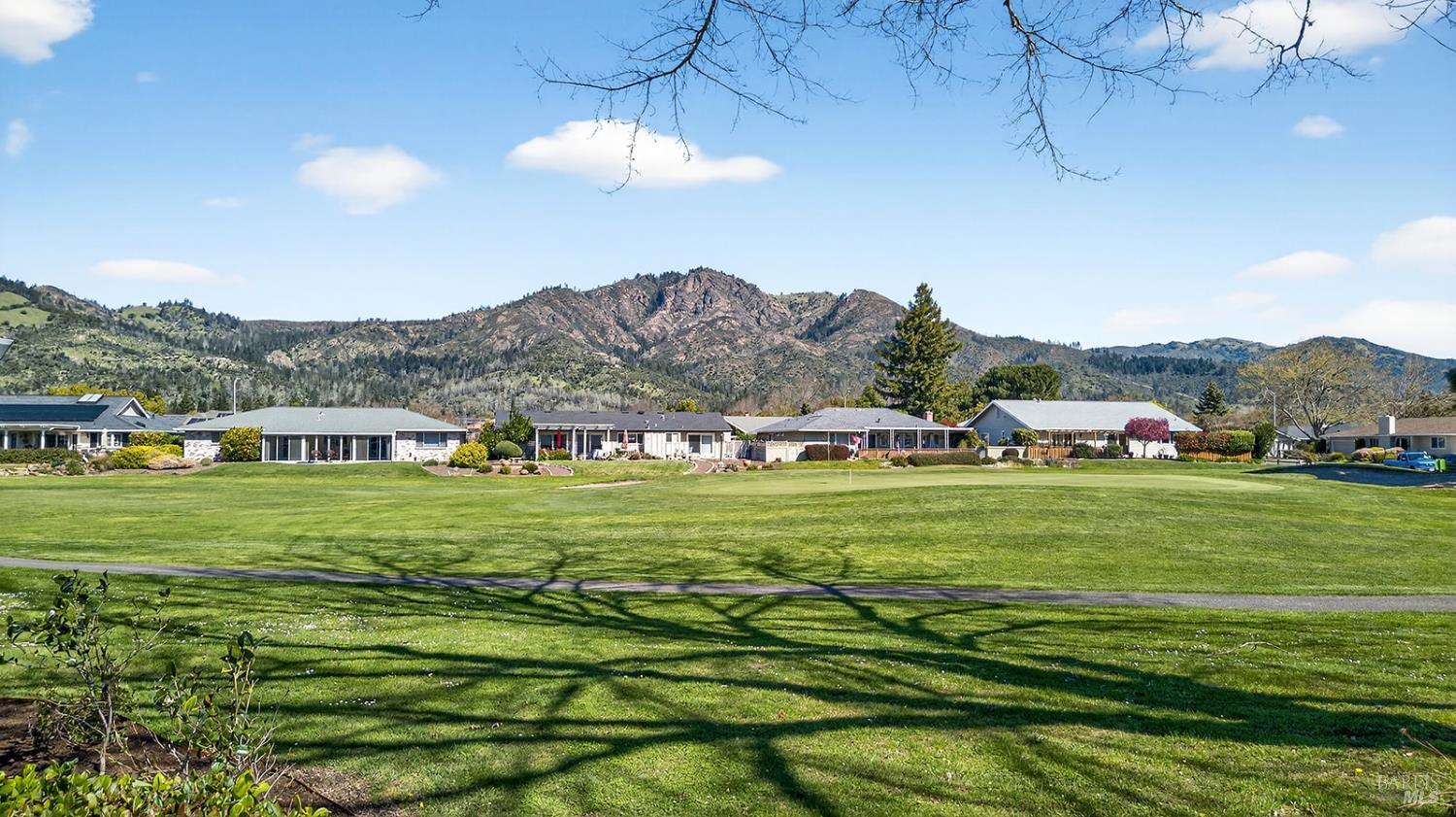 Detail Gallery Image 13 of 65 For 333 Golf Ct, Santa Rosa,  CA 95409 - 3 Beds | 2 Baths