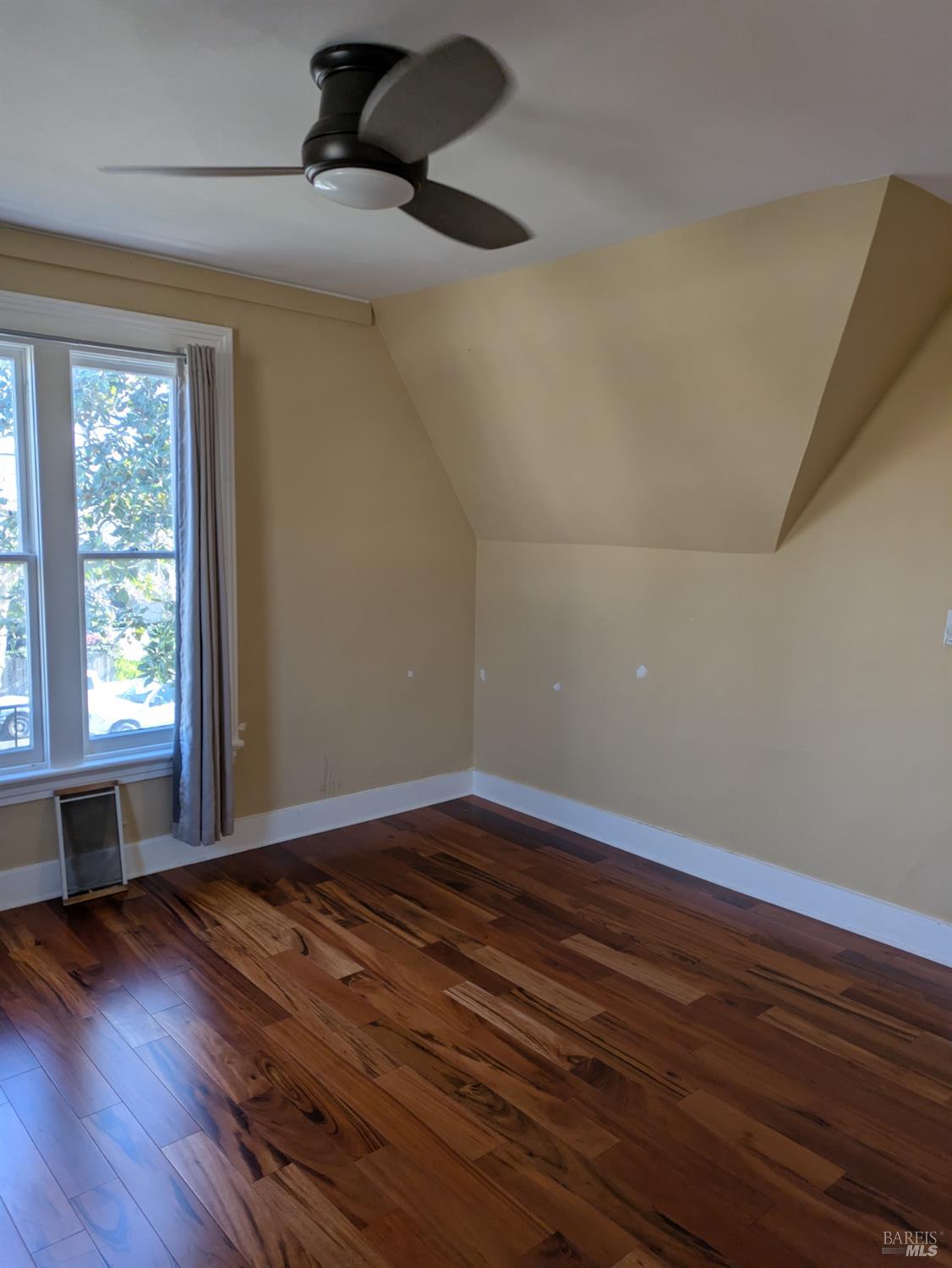 Detail Gallery Image 16 of 30 For 400 6th St #3,  Petaluma,  CA 94952 - 2 Beds | 1 Baths