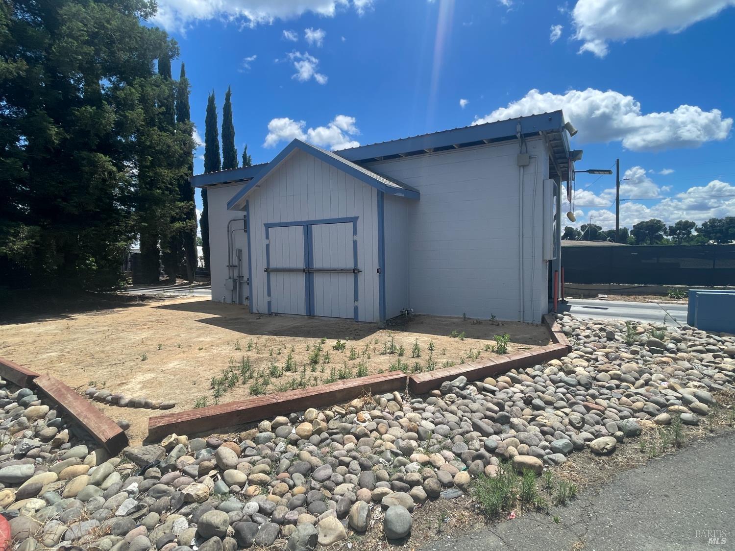 Detail Gallery Image 3 of 9 For 720 N Adams St, Dixon,  CA 95620 - – Beds | – Baths