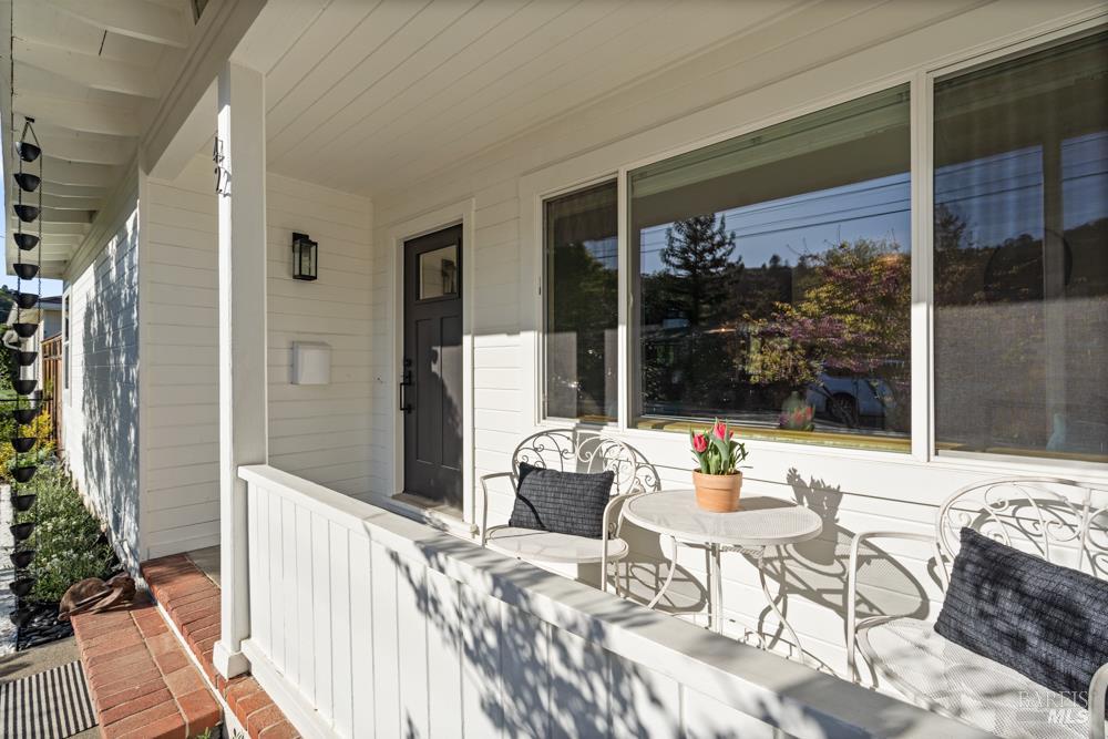 Detail Gallery Image 4 of 60 For 42 Billou St, San Rafael,  CA 94901 - 3 Beds | 2 Baths