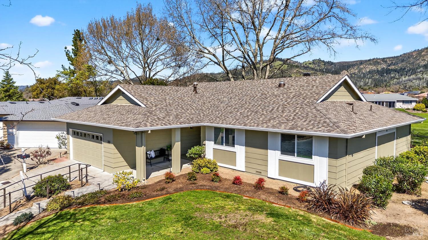 Detail Gallery Image 4 of 65 For 333 Golf Ct, Santa Rosa,  CA 95409 - 3 Beds | 2 Baths