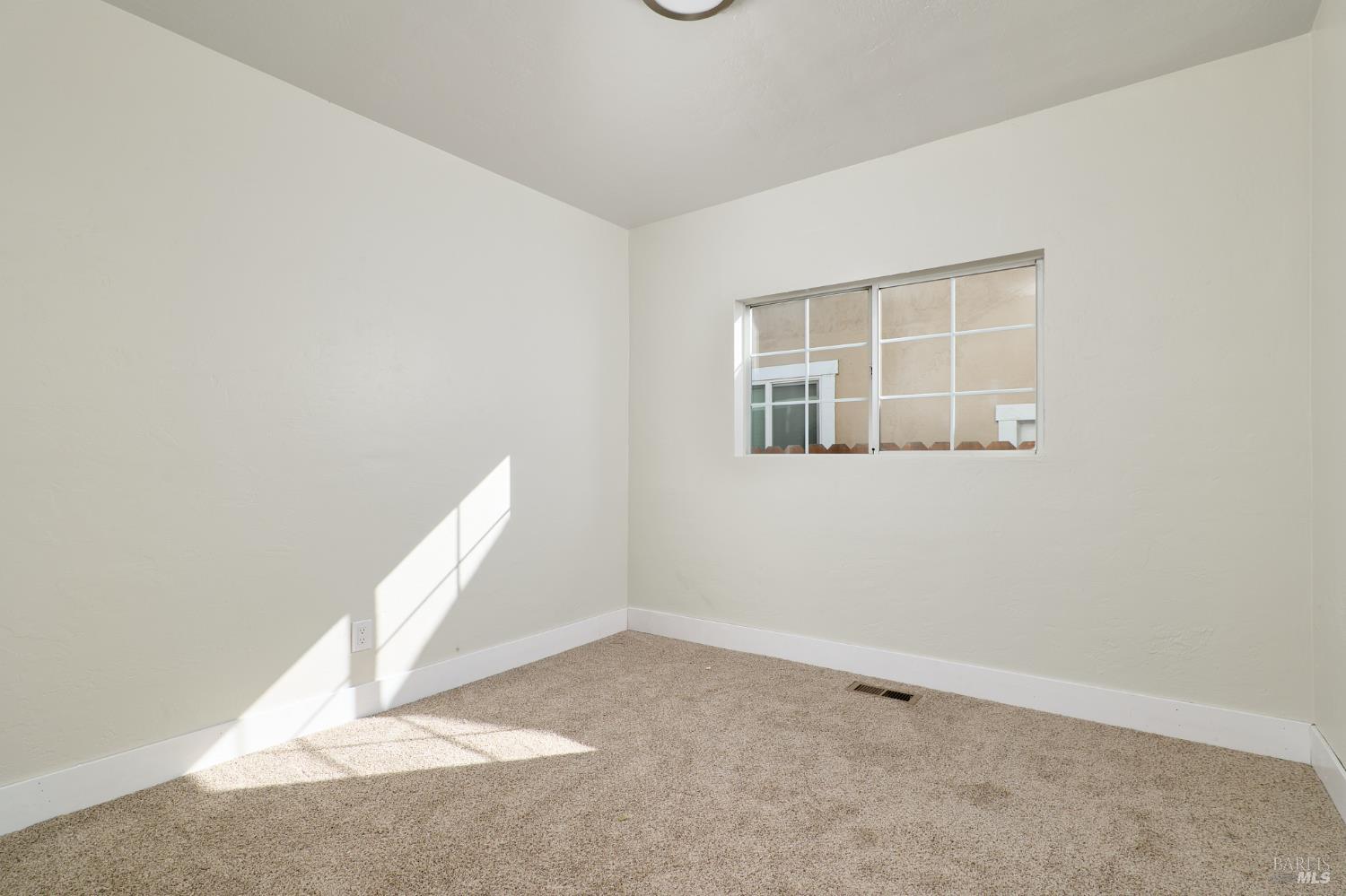Detail Gallery Image 20 of 28 For 90 Manville Ave, Pittsburg,  CA 94565 - 3 Beds | 2 Baths