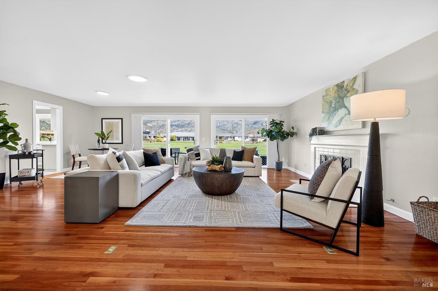 Detail Gallery Image 26 of 65 For 333 Golf Ct, Santa Rosa,  CA 95409 - 3 Beds | 2 Baths