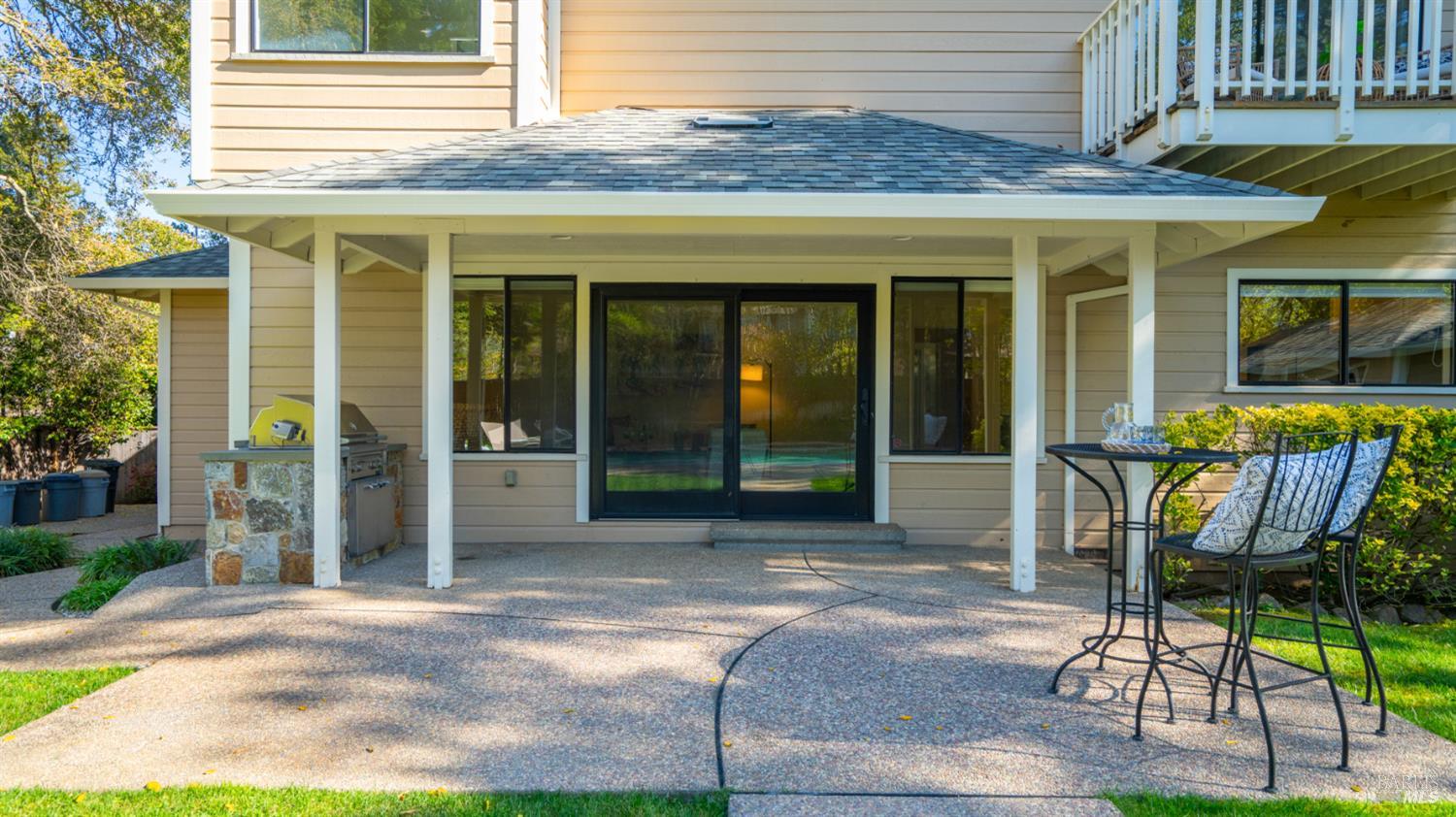 Detail Gallery Image 34 of 49 For 11 Saddlebrook Ct, Novato,  CA 94947 - 4 Beds | 4 Baths