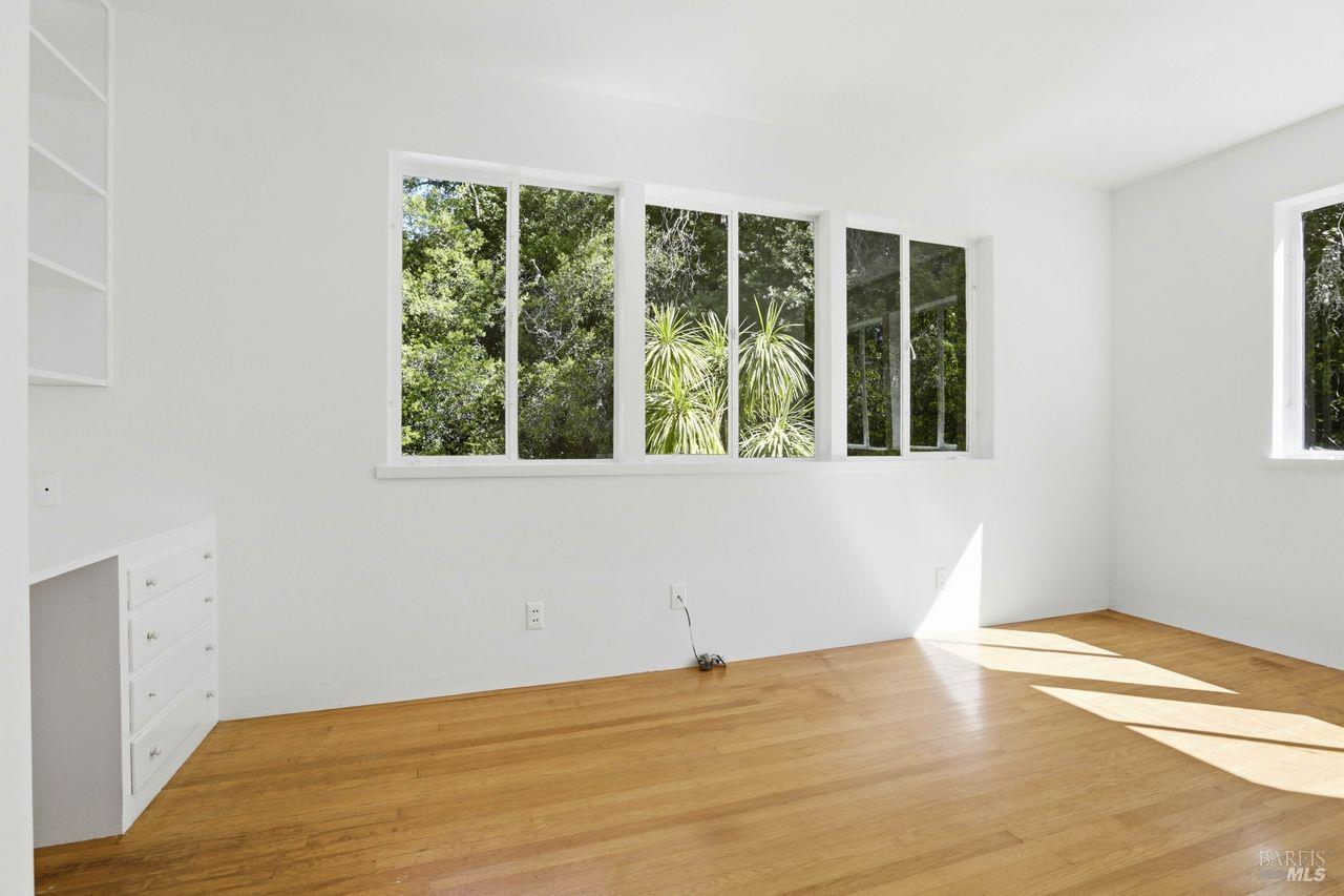 Detail Gallery Image 29 of 53 For 214 Poplar Dr, Kentfield,  CA 94904 - 4 Beds | 2/1 Baths