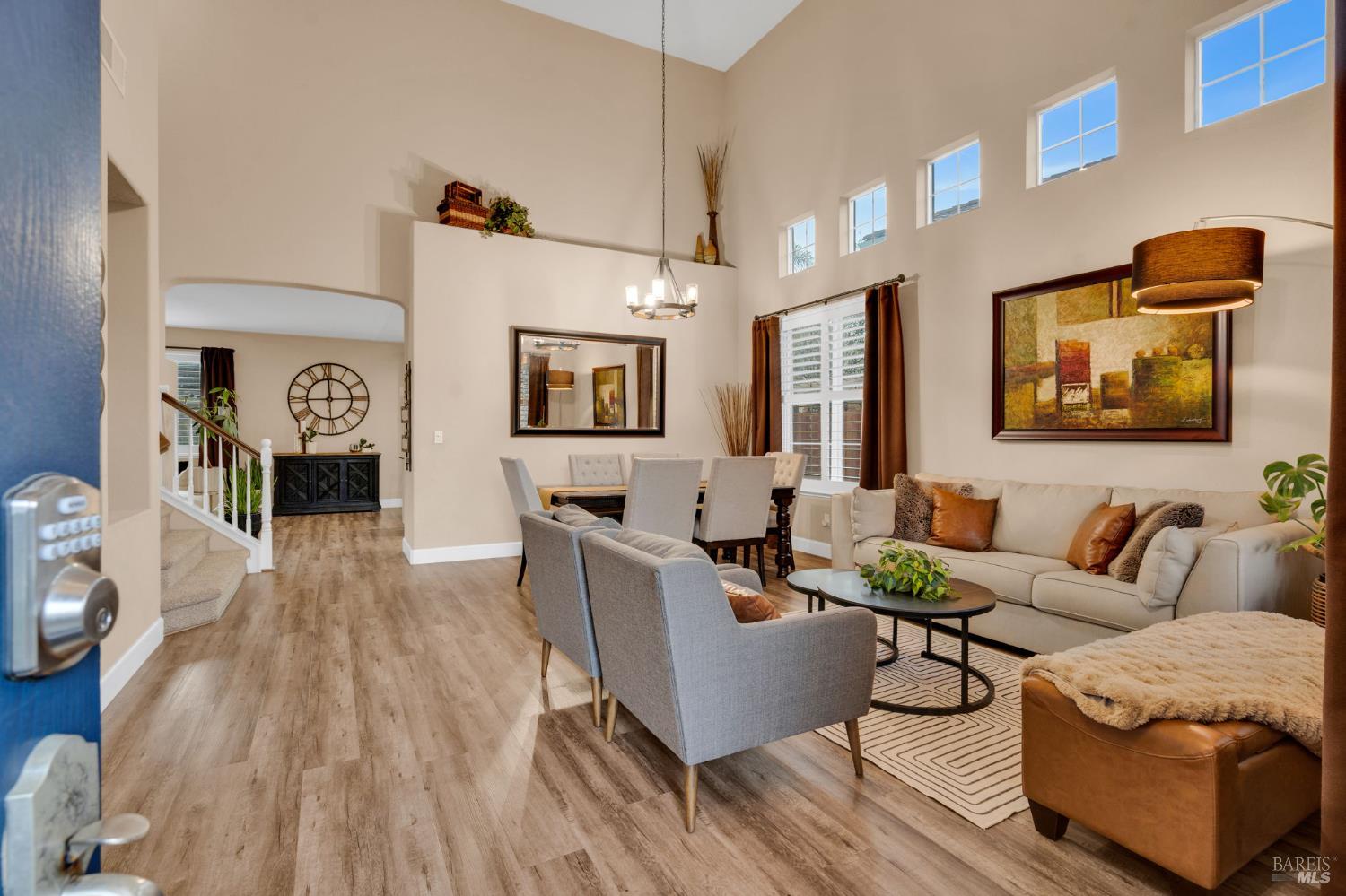 Detail Gallery Image 8 of 72 For 1841 Stockbridge Dr, Fairfield,  CA 94534 - 5 Beds | 4 Baths