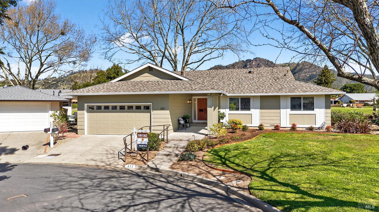 Detail Gallery Image 2 of 65 For 333 Golf Ct, Santa Rosa,  CA 95409 - 3 Beds | 2 Baths