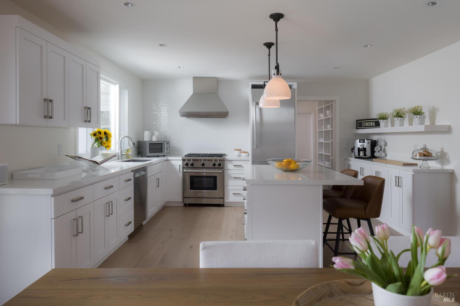 Detail Gallery Image 13 of 30 For 345 Francisco Dr, Sonoma,  CA 95476 - 3 Beds | 2 Baths