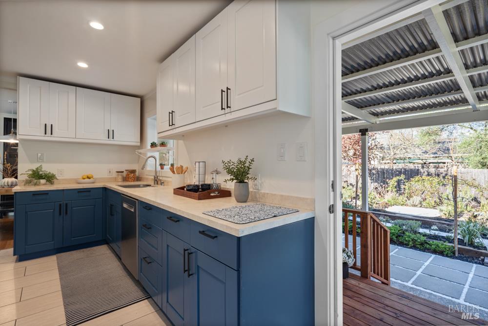 Detail Gallery Image 21 of 60 For 42 Billou St, San Rafael,  CA 94901 - 3 Beds | 2 Baths