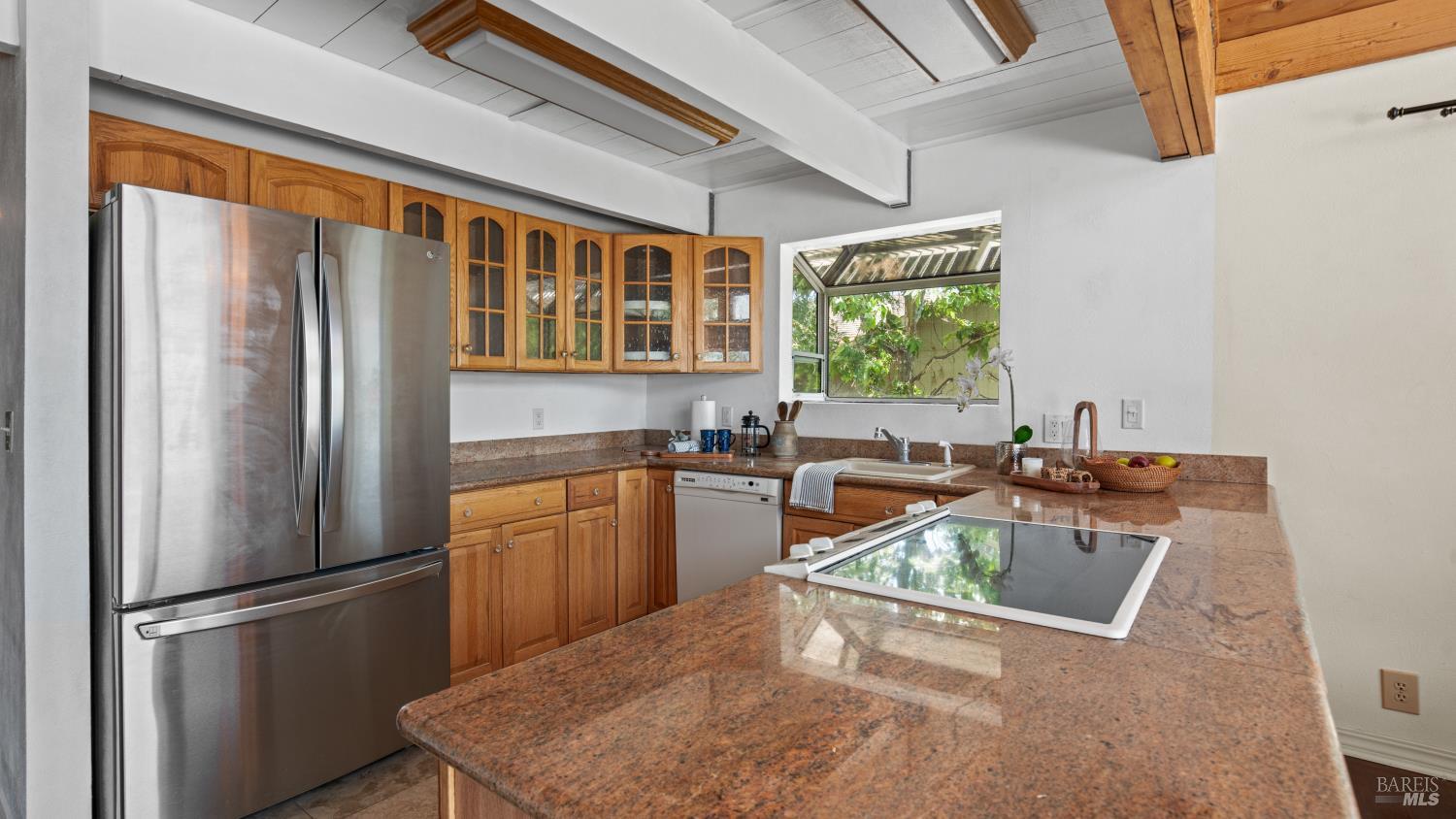 Detail Gallery Image 4 of 58 For 19383 Stonegate Rd, Hidden Valley Lake,  CA 95467 - 4 Beds | 3 Baths