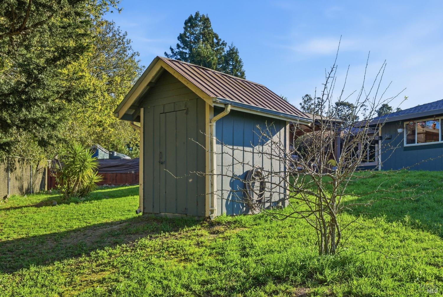 Detail Gallery Image 24 of 27 For 5408 Hessel Ave, Sebastopol,  CA 95472 - 4 Beds | 2 Baths