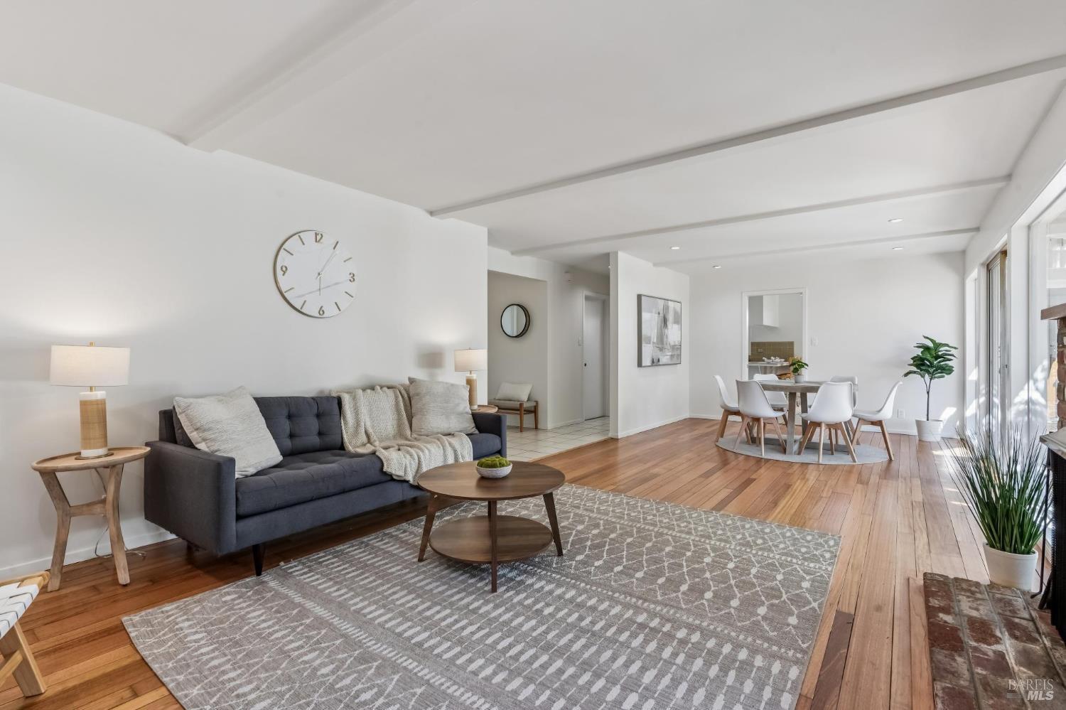 Detail Gallery Image 10 of 45 For 266 Riviera Dr, San Rafael,  CA 94901 - 4 Beds | 2 Baths