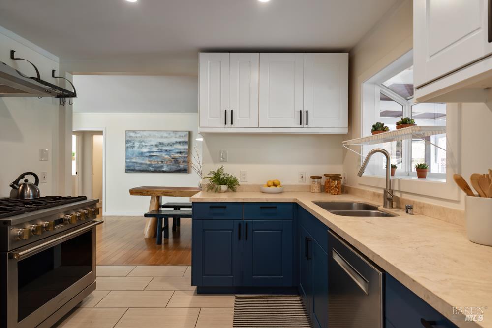 Detail Gallery Image 16 of 60 For 42 Billou St, San Rafael,  CA 94901 - 3 Beds | 2 Baths