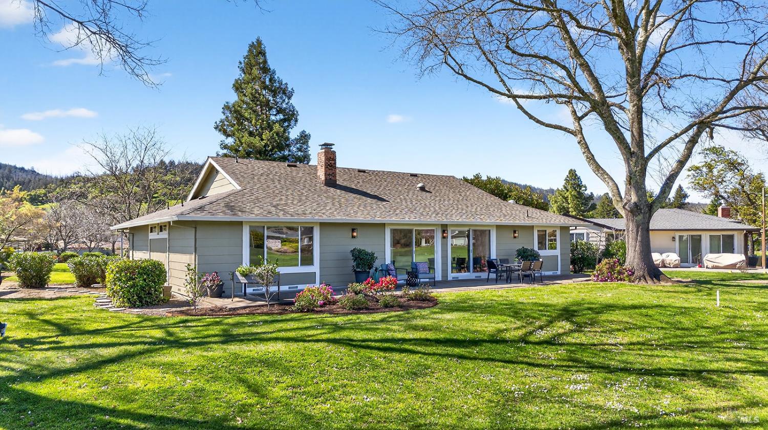 Detail Gallery Image 14 of 65 For 333 Golf Ct, Santa Rosa,  CA 95409 - 3 Beds | 2 Baths