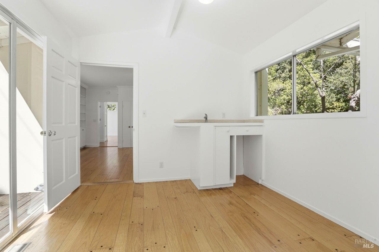 Detail Gallery Image 36 of 53 For 214 Poplar Dr, Kentfield,  CA 94904 - 4 Beds | 2/1 Baths