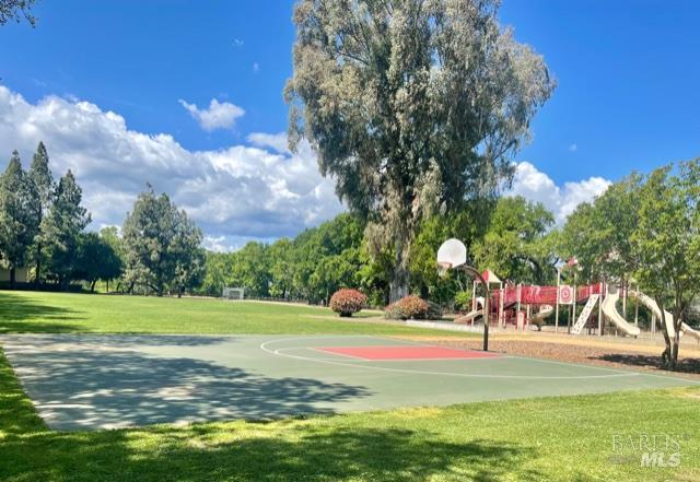 Detail Gallery Image 12 of 16 For 343 Portsmouth Ave, Vacaville,  CA 95687 - 4 Beds | 2/1 Baths