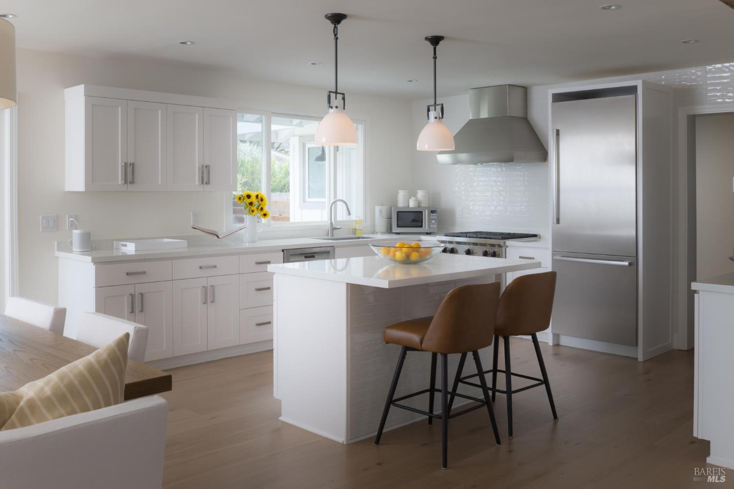 Detail Gallery Image 12 of 30 For 345 Francisco Dr, Sonoma,  CA 95476 - 3 Beds | 2 Baths