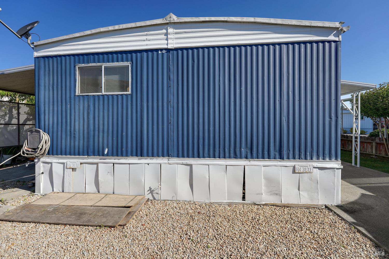 Detail Gallery Image 4 of 10 For 252 Pear Ln, Santa Rosa,  CA 95407 - 2 Beds | 1 Baths