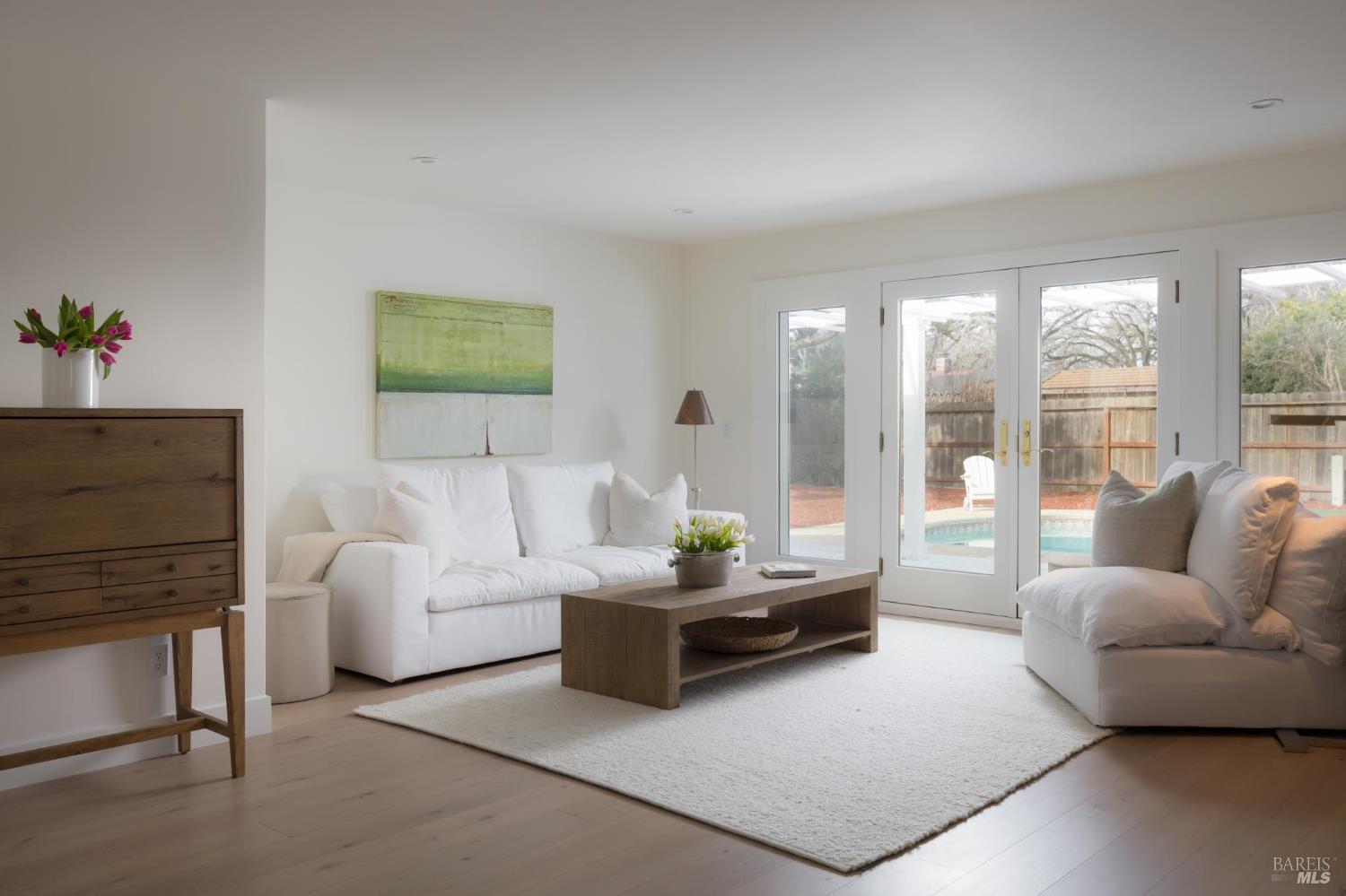 Detail Gallery Image 7 of 30 For 345 Francisco Dr, Sonoma,  CA 95476 - 3 Beds | 2 Baths