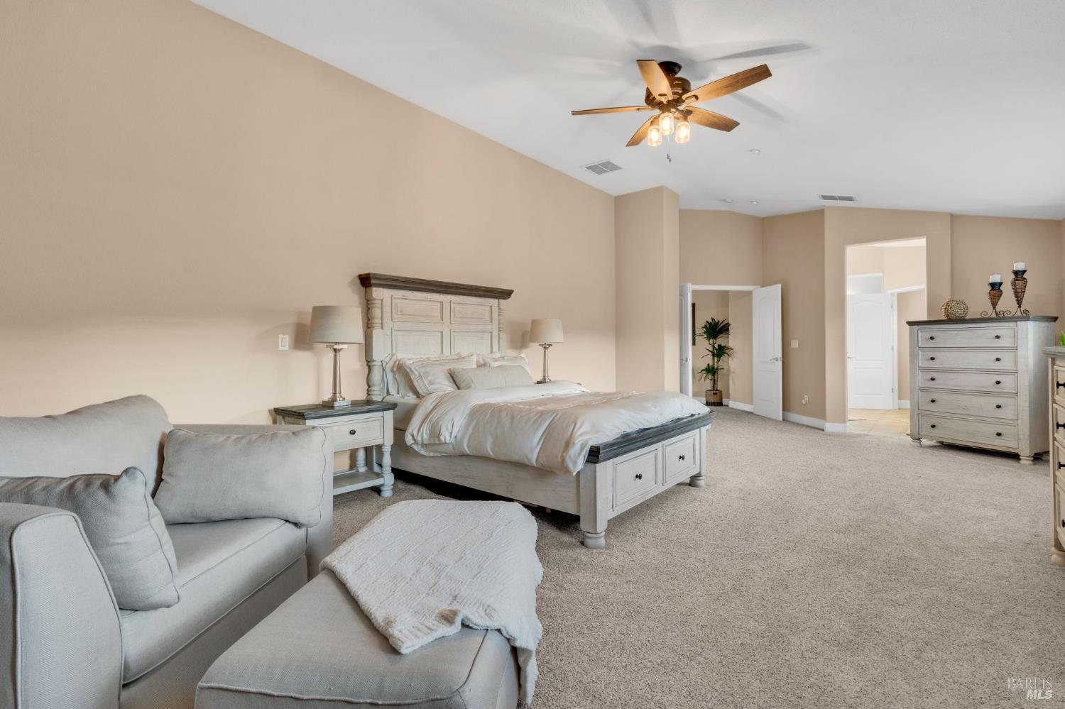 Detail Gallery Image 37 of 72 For 1841 Stockbridge Dr, Fairfield,  CA 94534 - 5 Beds | 4 Baths