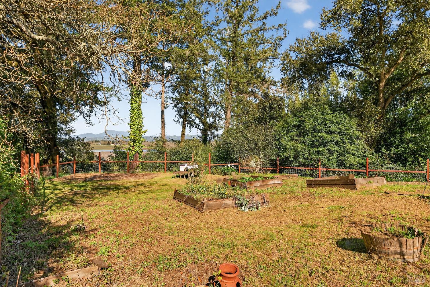 Detail Gallery Image 42 of 50 For 1450 Timberhill Rd, Santa Rosa,  CA 95401 - 6 Beds | 4 Baths