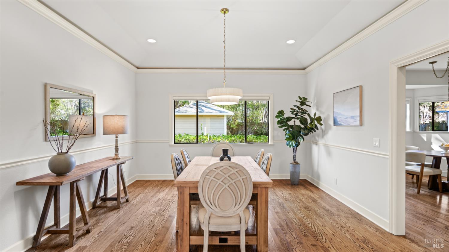 Detail Gallery Image 10 of 49 For 11 Saddlebrook Ct, Novato,  CA 94947 - 4 Beds | 4 Baths