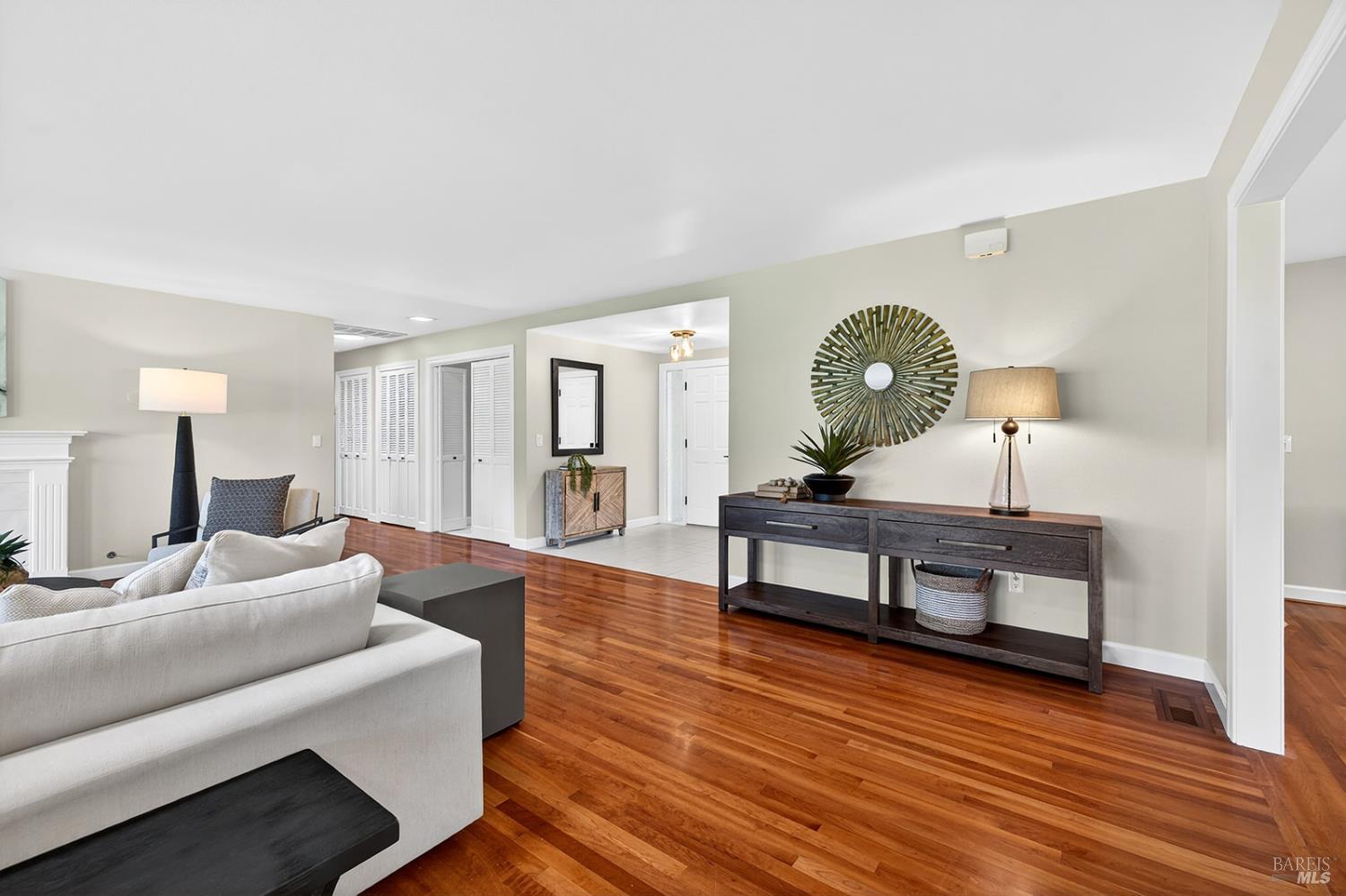 Detail Gallery Image 35 of 65 For 333 Golf Ct, Santa Rosa,  CA 95409 - 3 Beds | 2 Baths