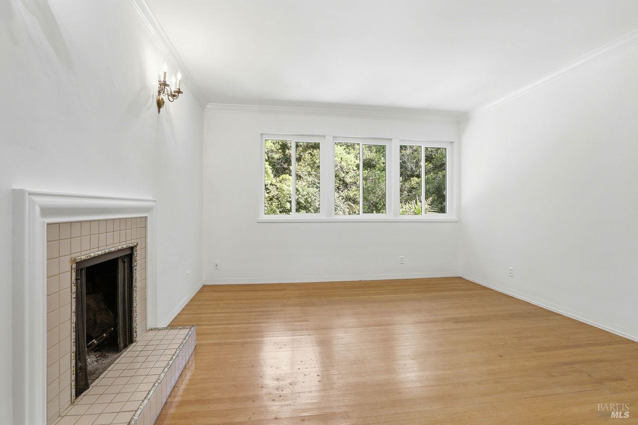 Detail Gallery Image 9 of 53 For 214 Poplar Dr, Kentfield,  CA 94904 - 4 Beds | 2/1 Baths
