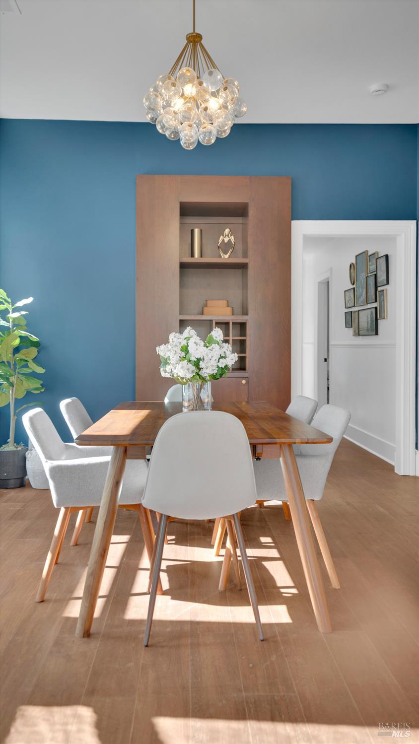 Detail Gallery Image 8 of 59 For 431 Brown St, Napa,  CA 94559 - 5 Beds | 2 Baths