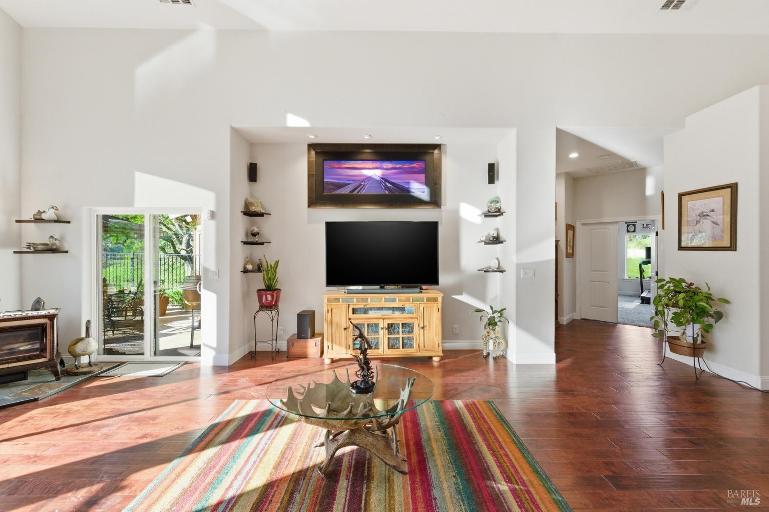 Detail Gallery Image 9 of 45 For 7561 Pleasants Valley Rd, Vacaville,  CA 95688 - 4 Beds | 2/1 Baths