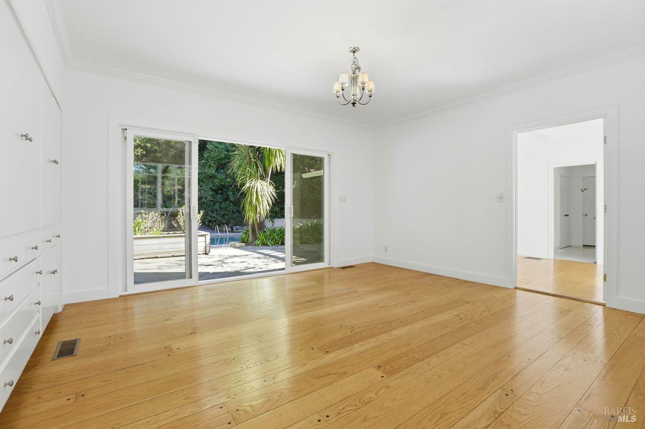 Detail Gallery Image 19 of 53 For 214 Poplar Dr, Kentfield,  CA 94904 - 4 Beds | 2/1 Baths