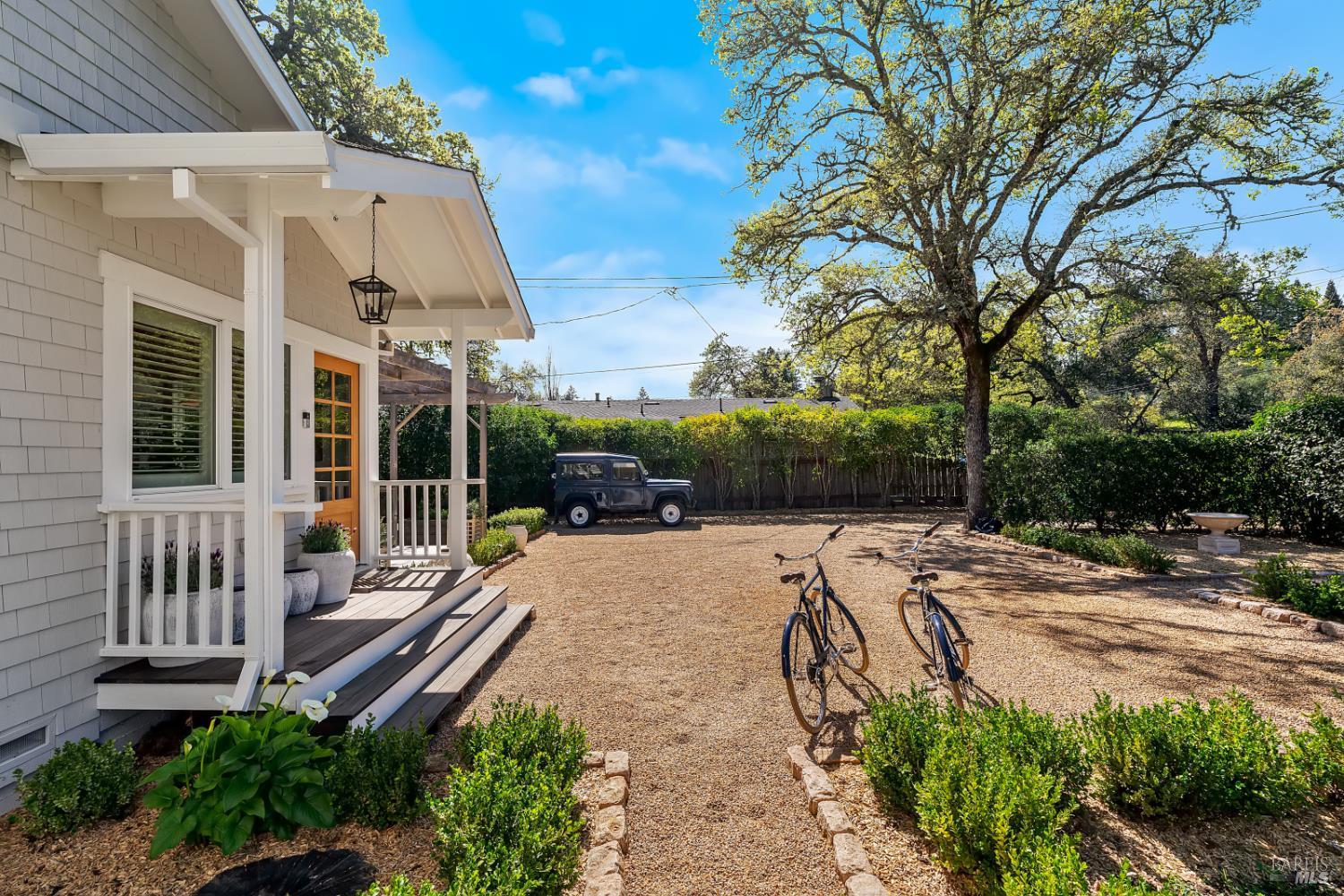 Detail Gallery Image 3 of 38 For 110 Viola Way, Angwin,  CA 94508 - 2 Beds | 2 Baths