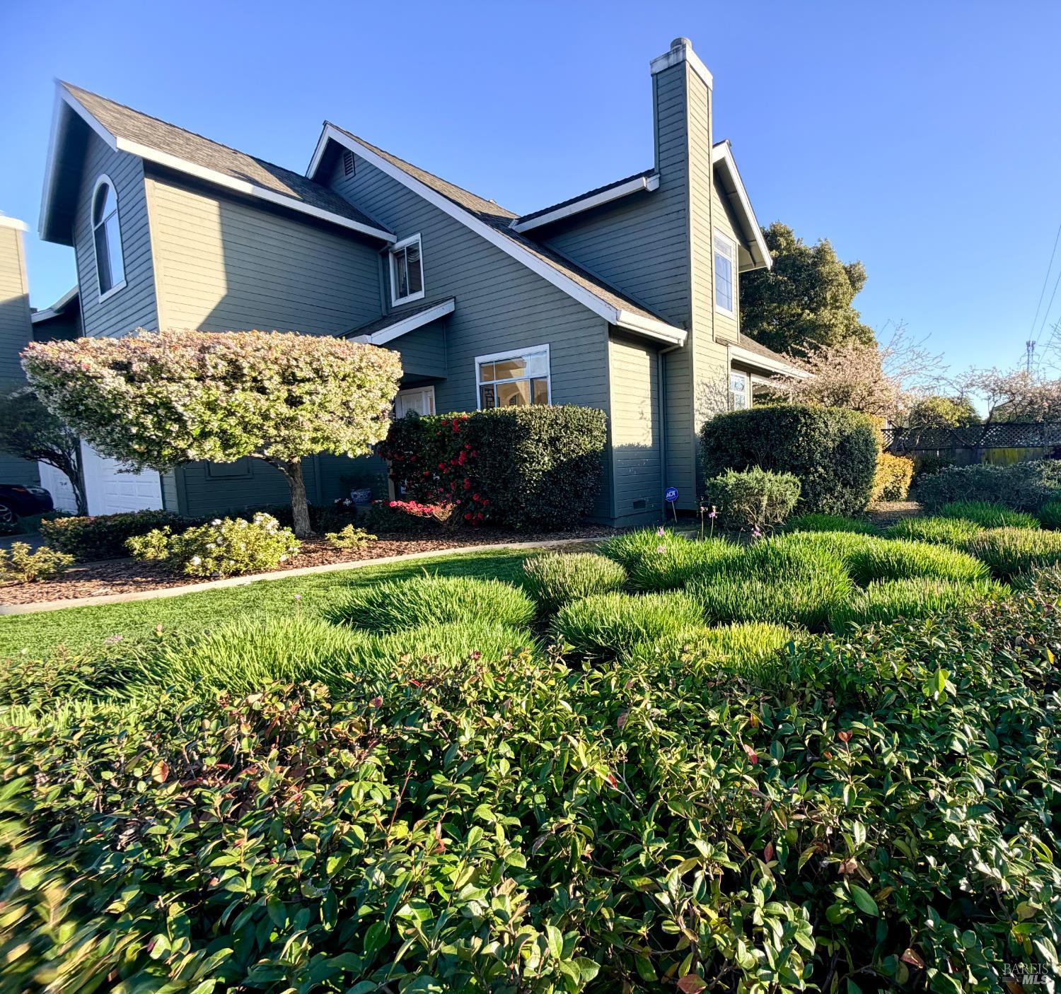 Detail Gallery Image 22 of 23 For 13 Heron Ct, San Rafael,  CA 94901 - 3 Beds | 2/1 Baths