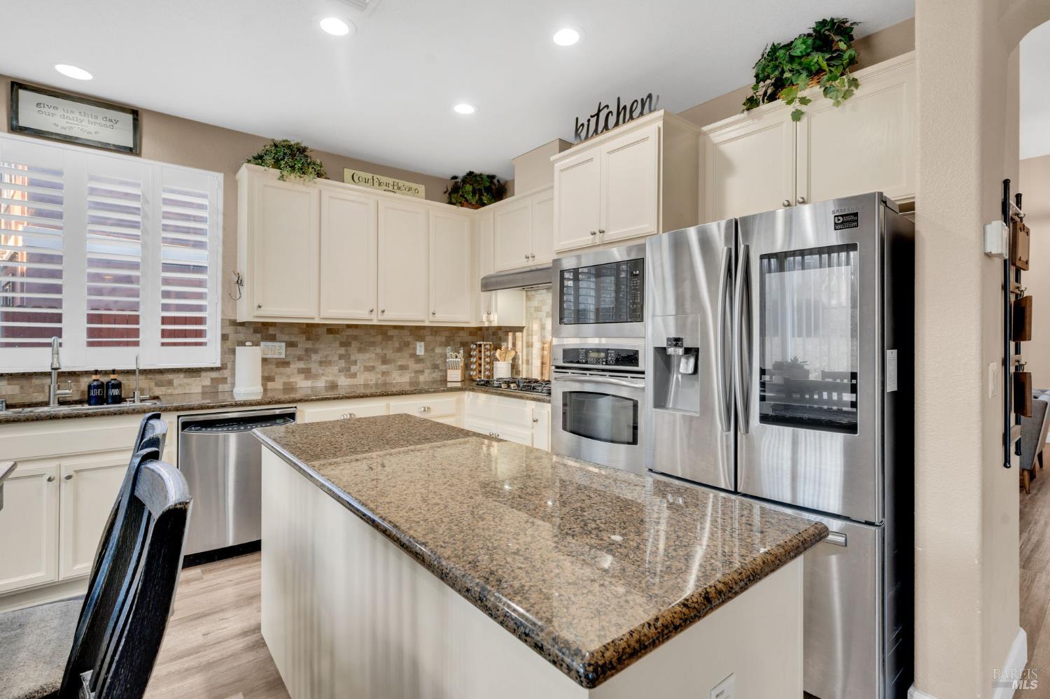 Detail Gallery Image 22 of 72 For 1841 Stockbridge Dr, Fairfield,  CA 94534 - 5 Beds | 4 Baths