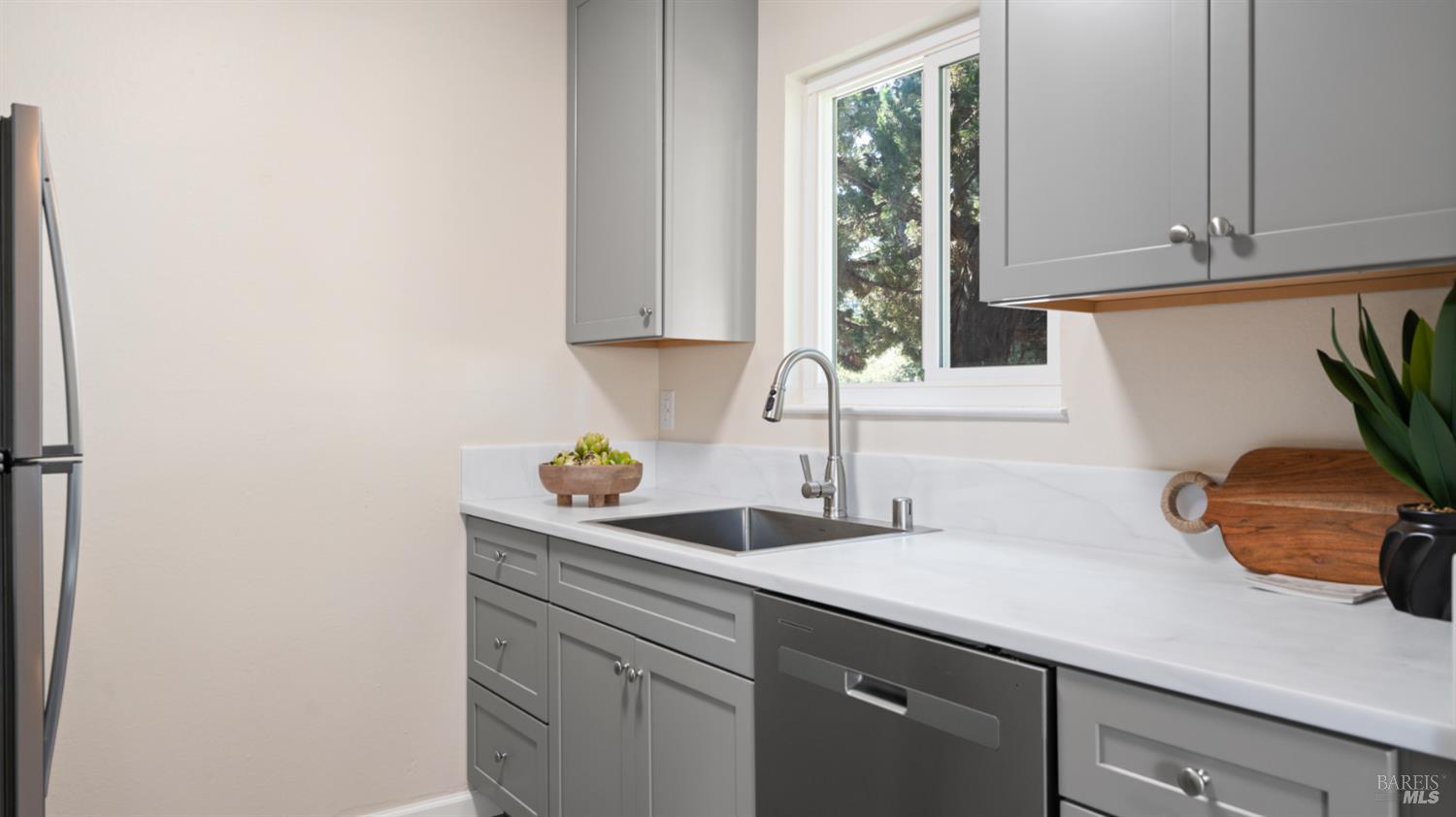 Detail Gallery Image 10 of 26 For 1305 Southwest Blvd a,  Rohnert Park,  CA 94928 - 2 Beds | 1 Baths