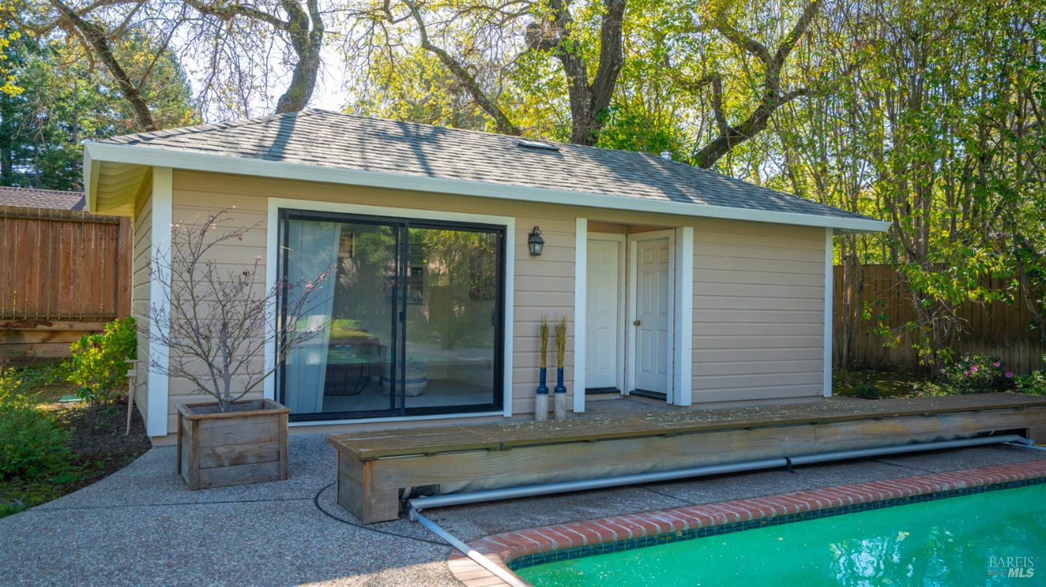 Detail Gallery Image 35 of 49 For 11 Saddlebrook Ct, Novato,  CA 94947 - 4 Beds | 4 Baths