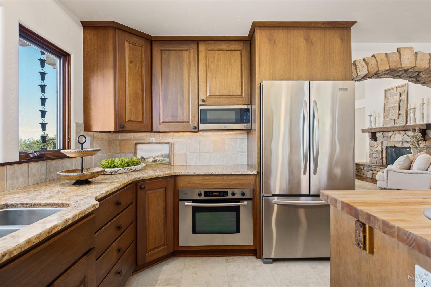 Detail Gallery Image 23 of 58 For 2405 Lewis Dr, Sebastopol,  CA 95472 - 3 Beds | 3 Baths