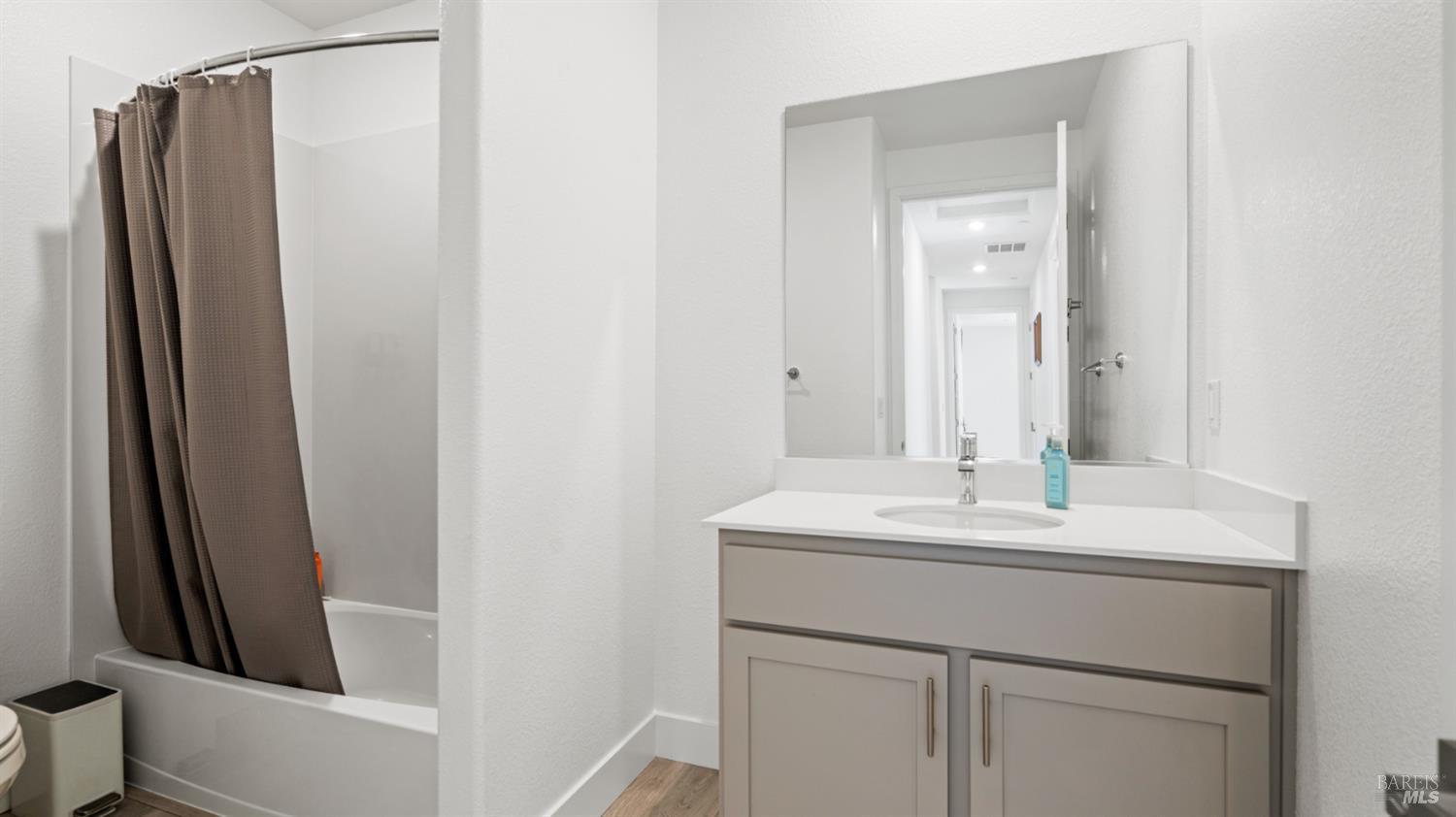 Detail Gallery Image 23 of 38 For 450 Baler Cir, Vacaville,  CA 95687 - 4 Beds | 3 Baths