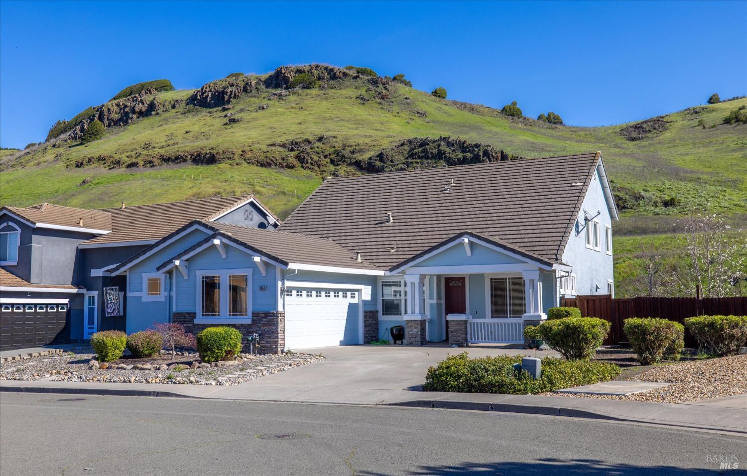 Detail Gallery Image 2 of 85 For 5862 Cabernet Dr, Vallejo,  CA 94591 - 3 Beds | 3 Baths