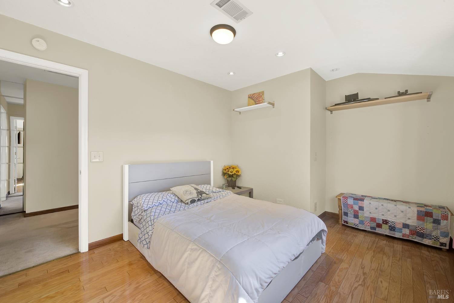 Detail Gallery Image 42 of 77 For 116 Alturas Ct, Vacaville,  CA 95688 - 5 Beds | 2/1 Baths