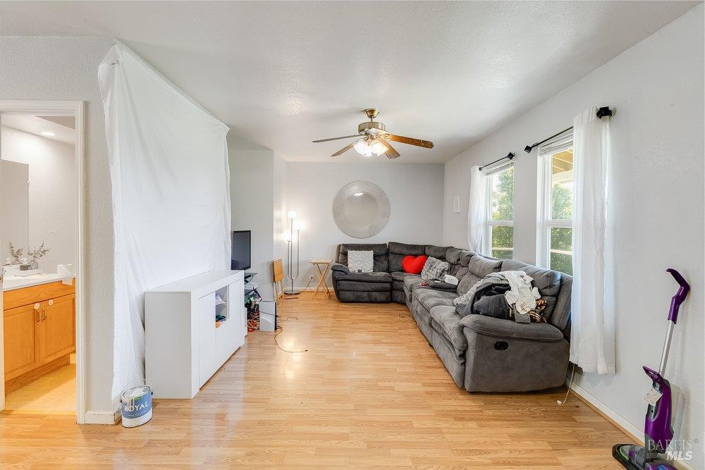 Detail Gallery Image 18 of 85 For 128 Norman Ave, Concord,  CA 94520 - 3 Beds | 2/1 Baths